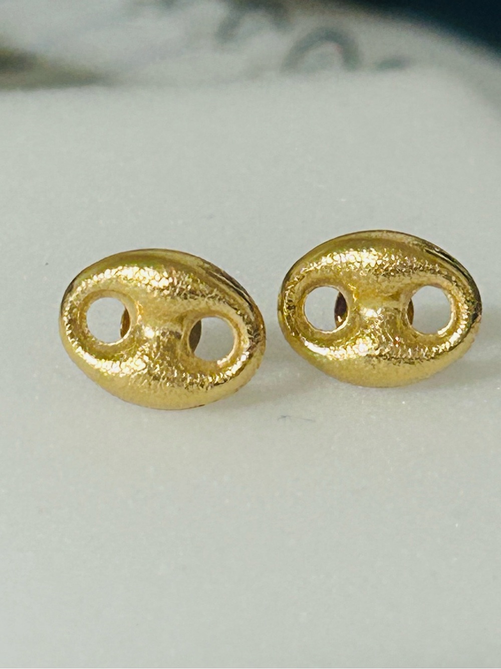 18K Gold Button Style Stud Earrings ✨